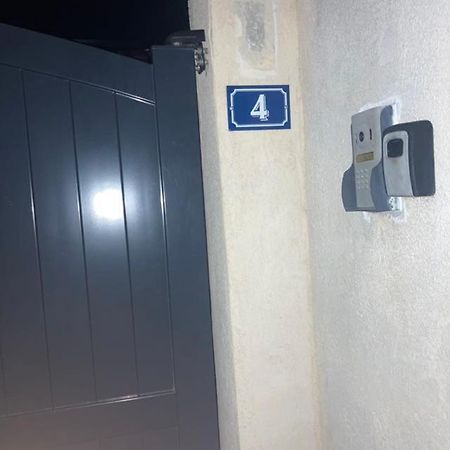 Hotel La Nuit Etoilee Marseille Pokoj fotografie